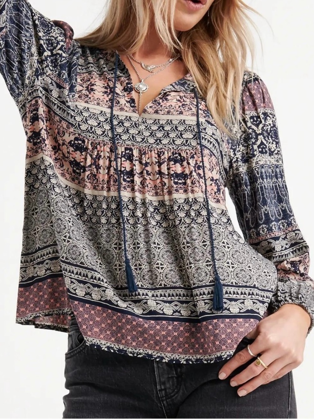 Lucky Brand Mixed Border Print Pattern V-Neck Long Sleeve Top Blouse. Medium.